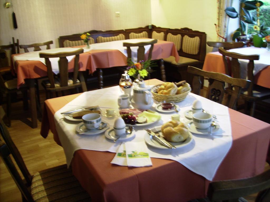 Privatzimmer Eva Leitgeb Bed and Breakfast Faistenau Exterior foto