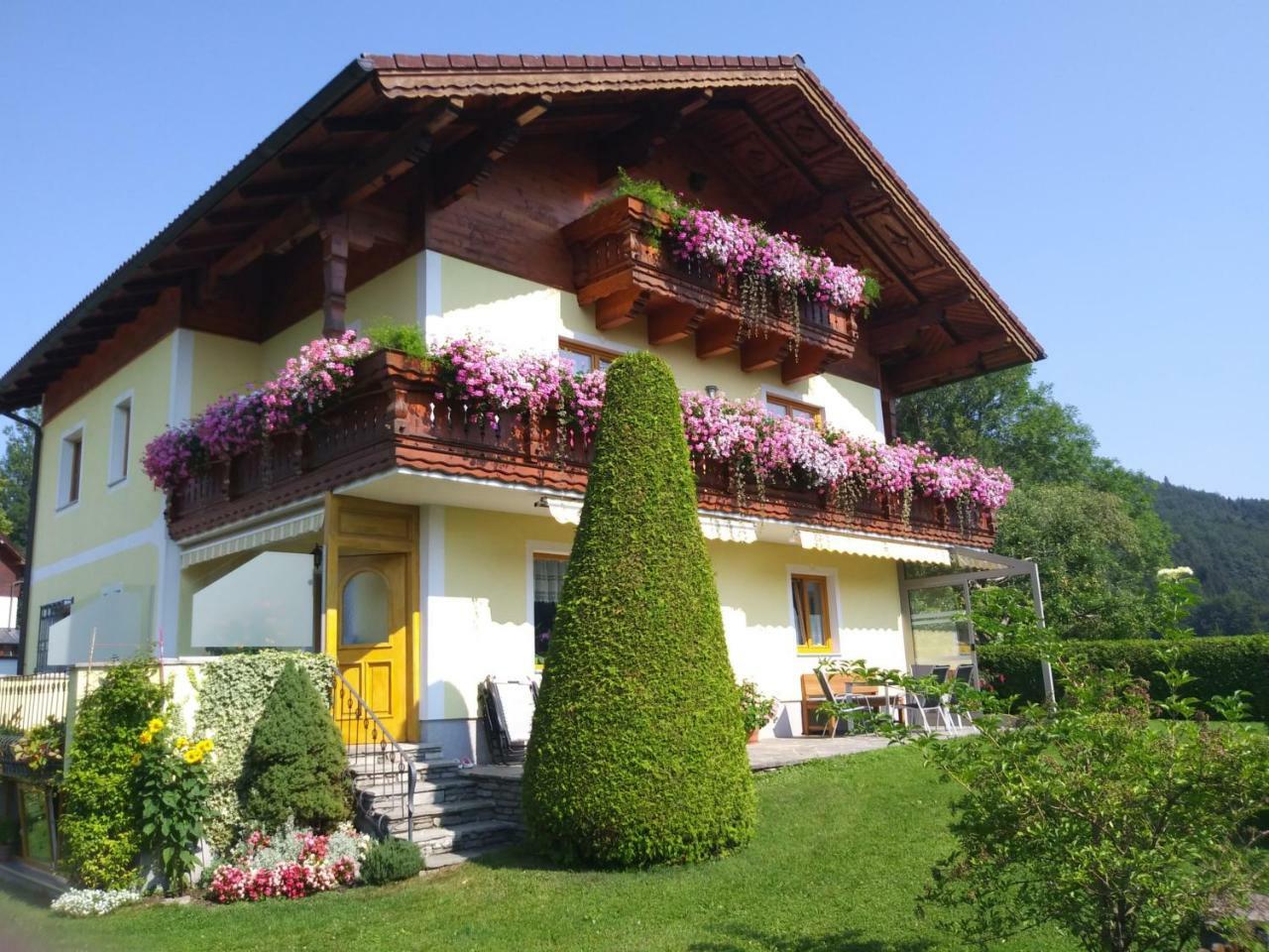 Privatzimmer Eva Leitgeb Bed and Breakfast Faistenau Exterior foto